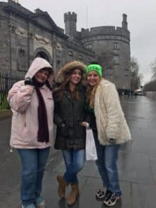 3 Girls in front of Castle